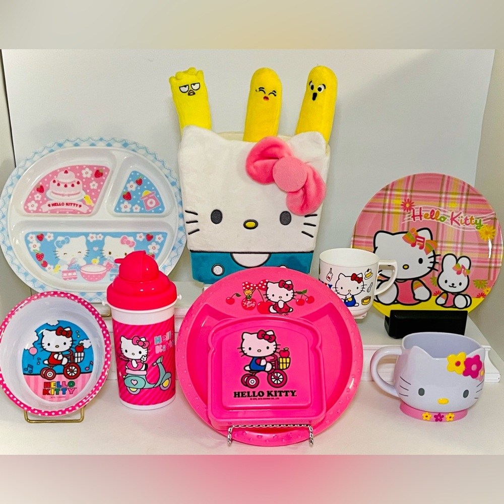 Hello Kitty Sanrio Dinnerware & Collectible Lot